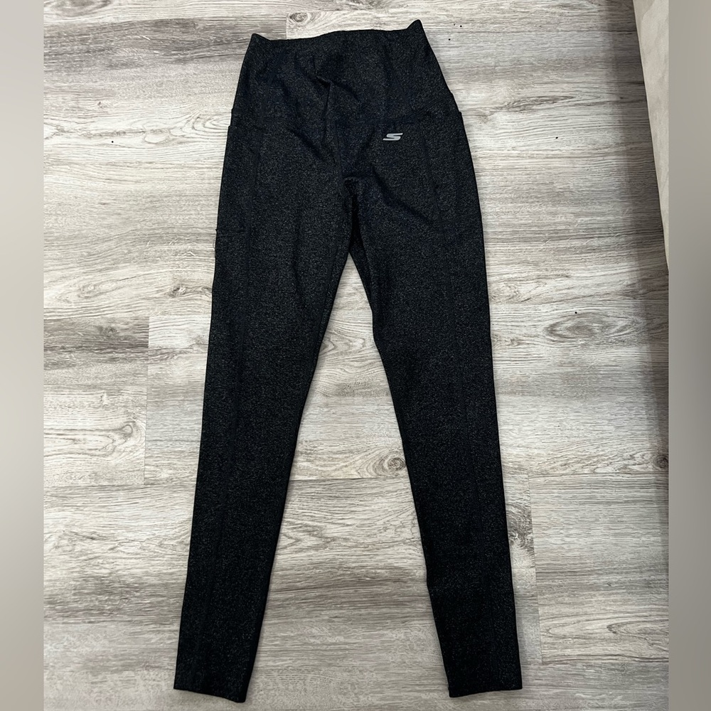 sketchers leggings in XS